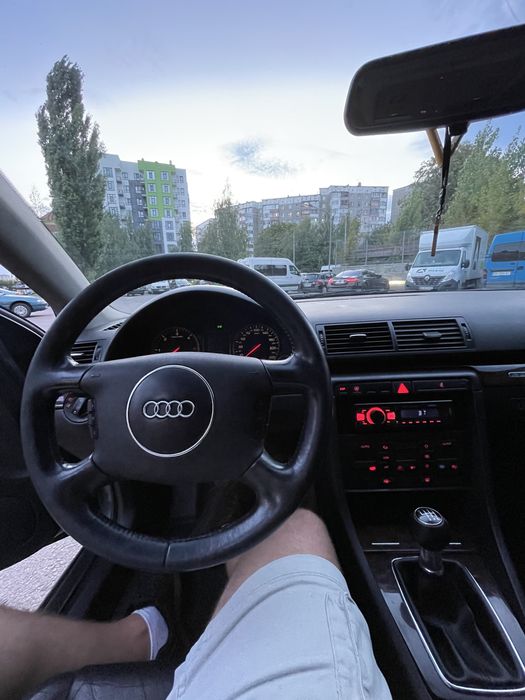 (БЕЗ ТОРГУ) Ауді а4 в кузові б6 (седан) quattro  2001 рік 2.5TDI