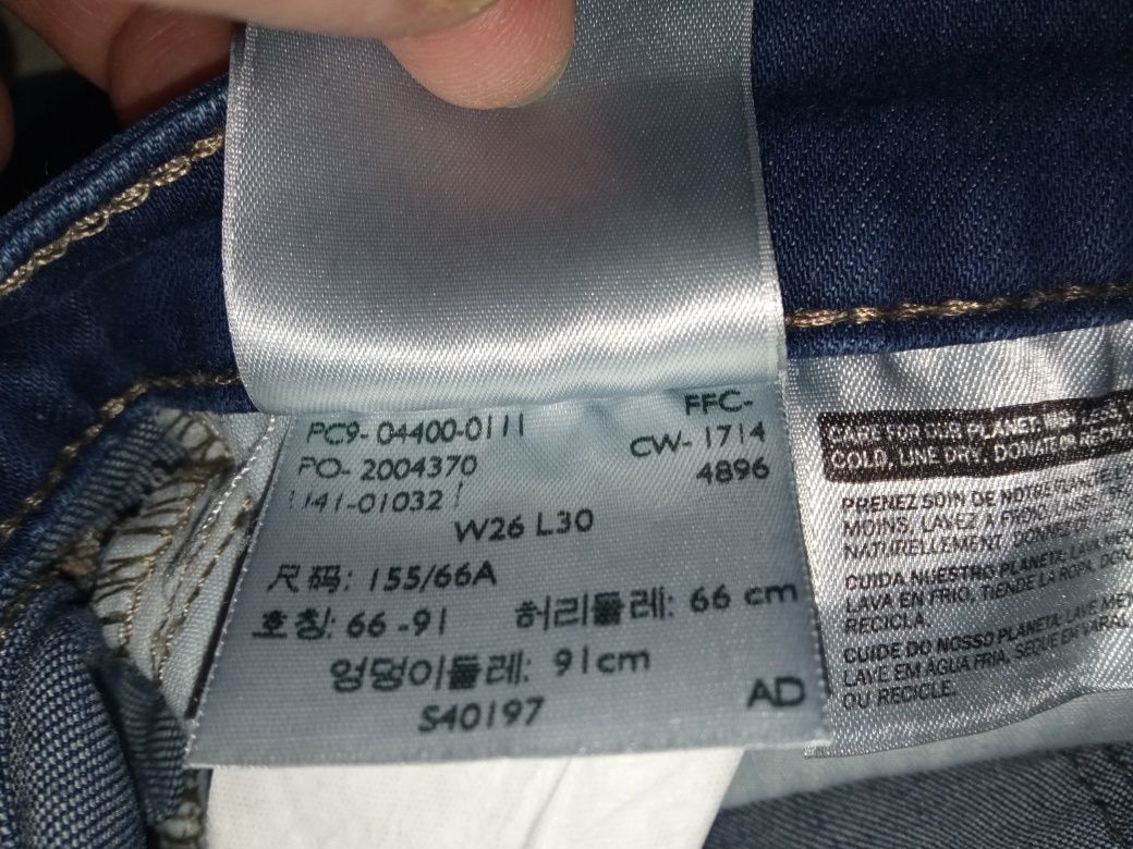 Jeansy Levi's W 26 L 30