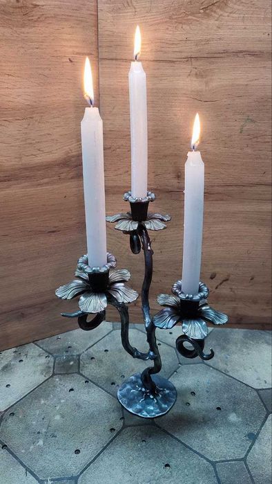 Канделябр ручної роботи з кованого металу