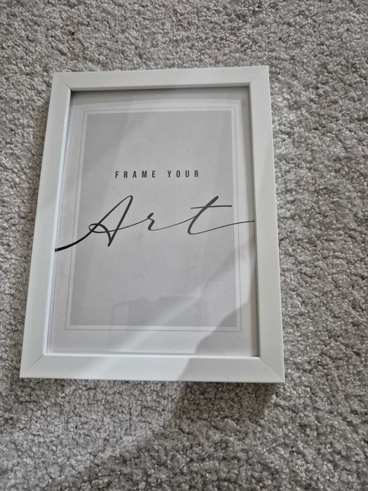 Biała ramka na zdjęcia 15x23cm, wisząca