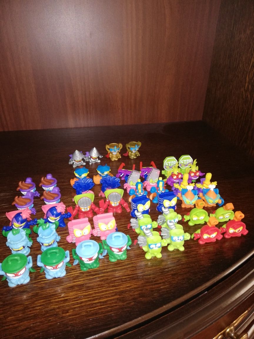 Figurki Super Zings seria 4
