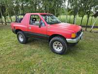Isuzu Amigo XS 2.6 benz, 4x4 z redu, 31 cal MT, hak, Trooper Frontera