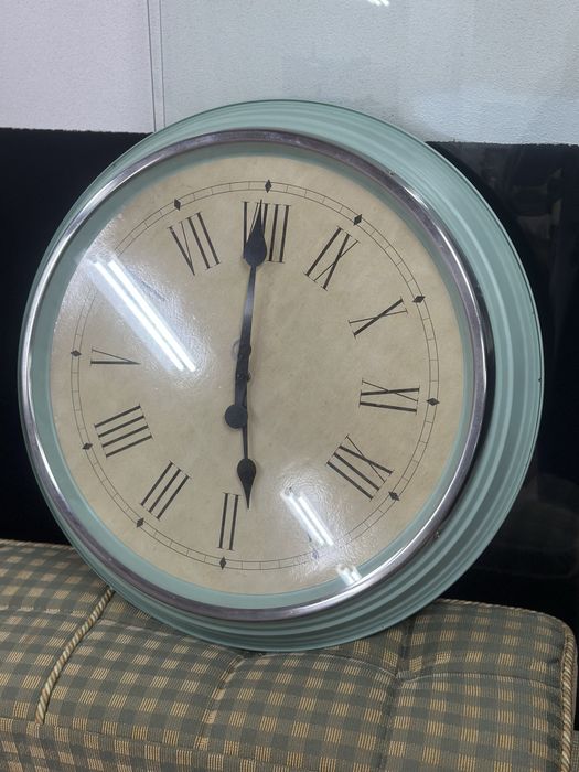 Relógio de parede    –            Semi Novo