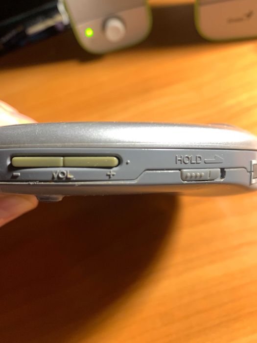 Портативний Aiwa XP-EV500 без задньої кришки