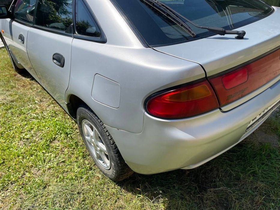 Mazda 323F 1998 1.5 бензин, передній привід + зимова резина