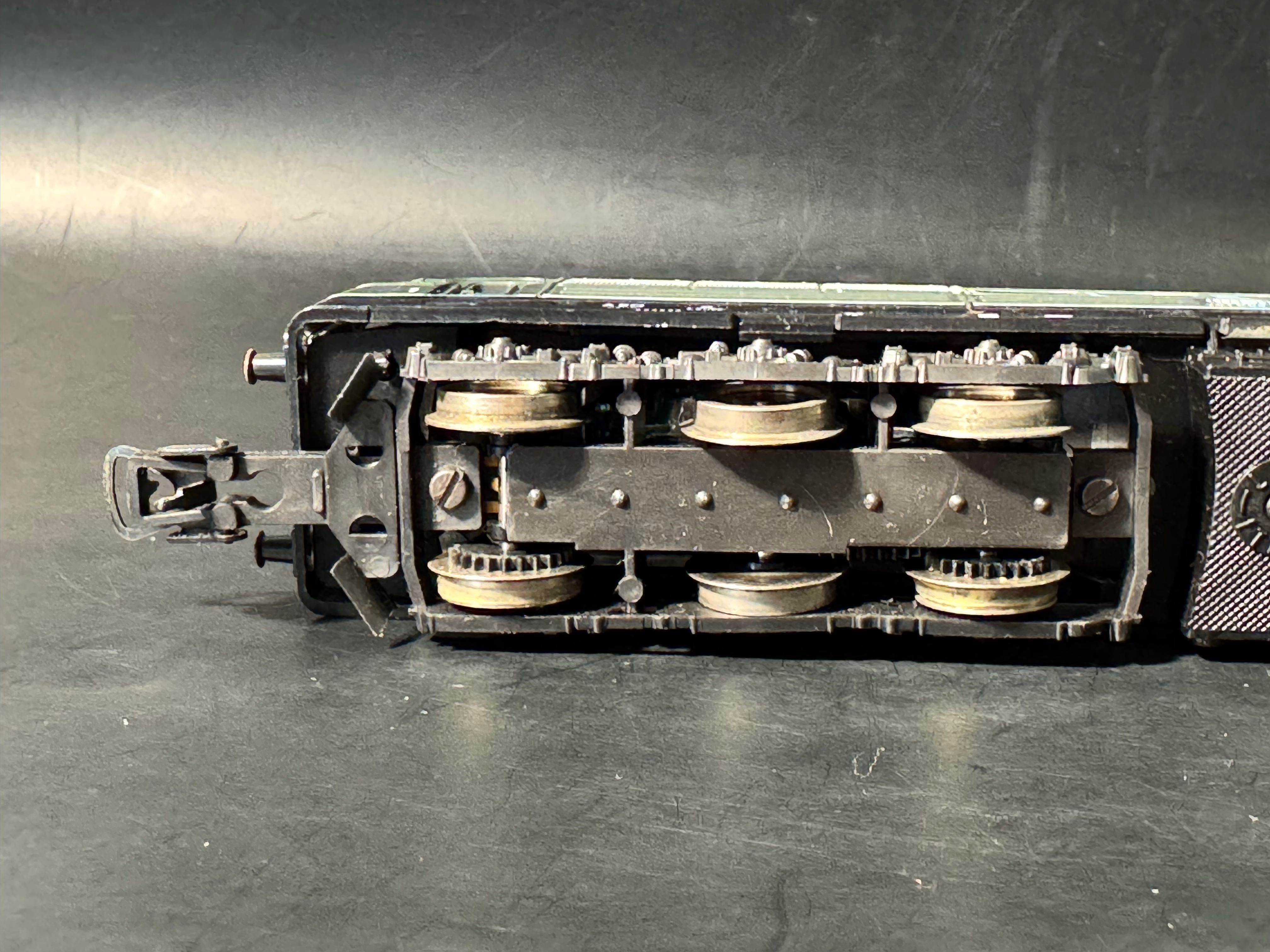 Электровоз Lima H0 BR 151 002-3 DB