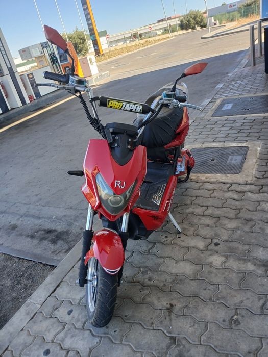 Moto elétrica ótimo estado