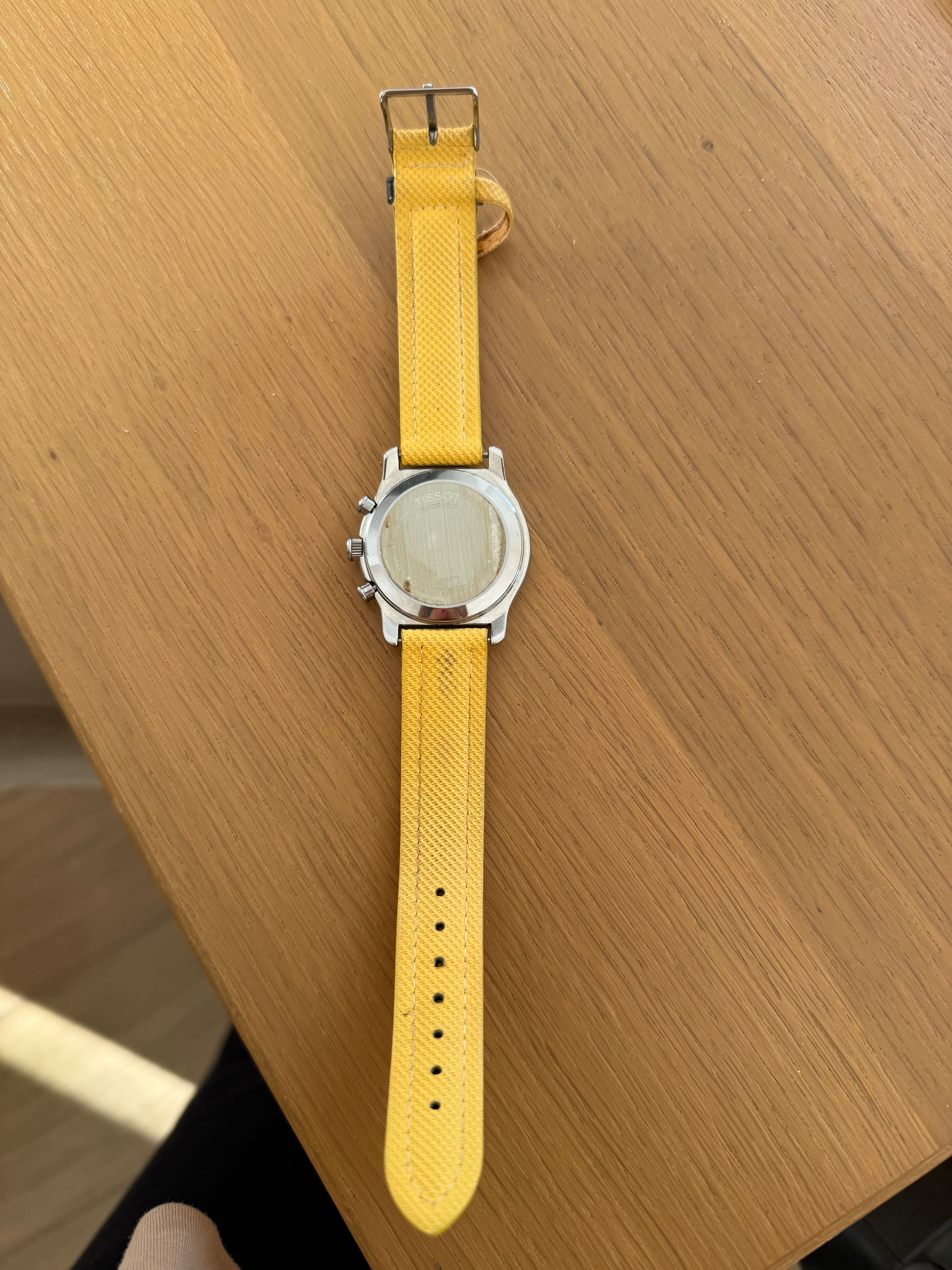 Relógio Tissot amarelo