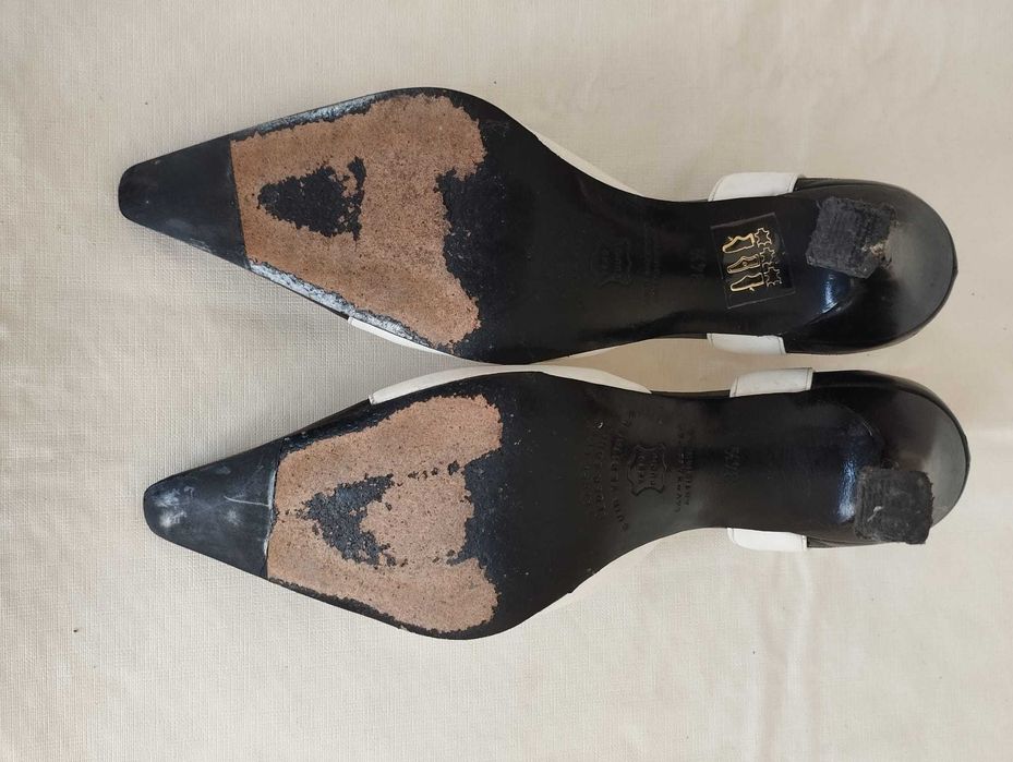 Sapatos de salto haity