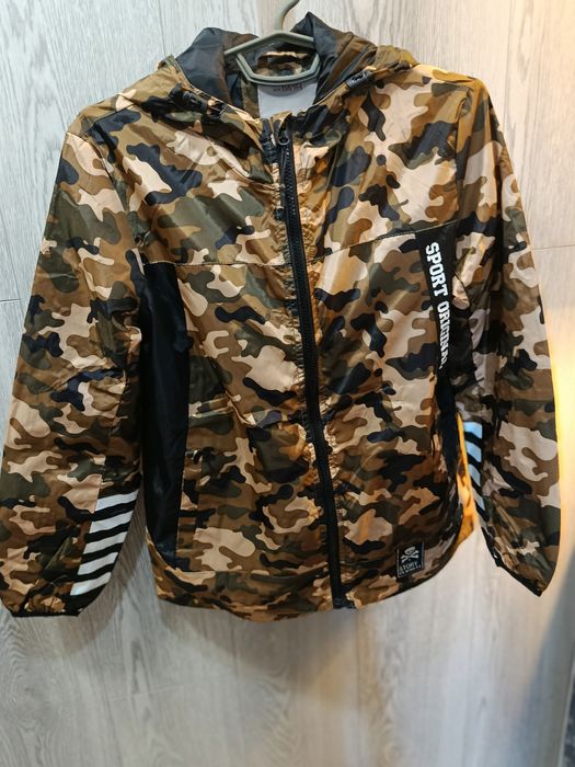 Камуфляжна вітровка