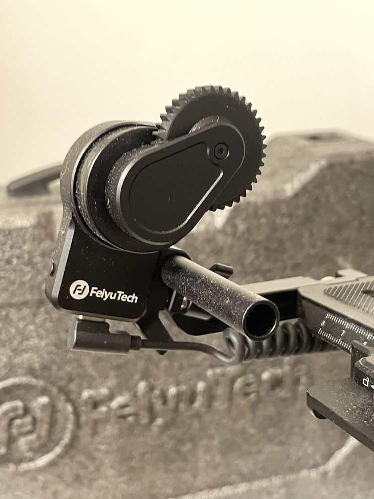 Gimbal Feiyutech AK4500 + Follow Focus + Hyperlink + Extensor + Caixa