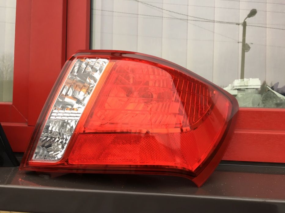 Subaru Impreza III sedan 2010-Lampa Tył