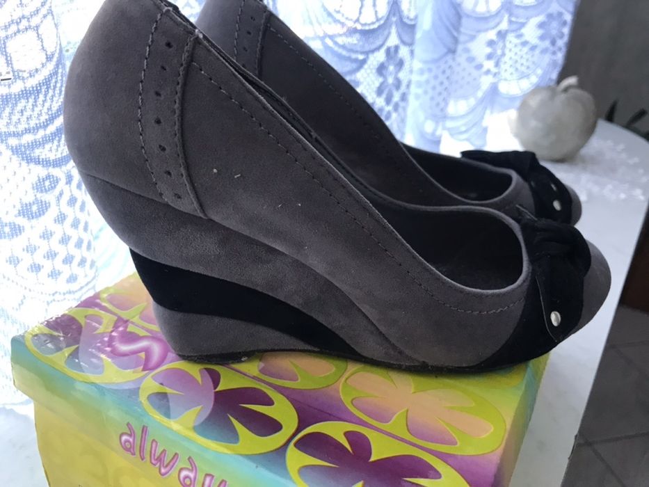 Buty na koturnie rozmiar 37