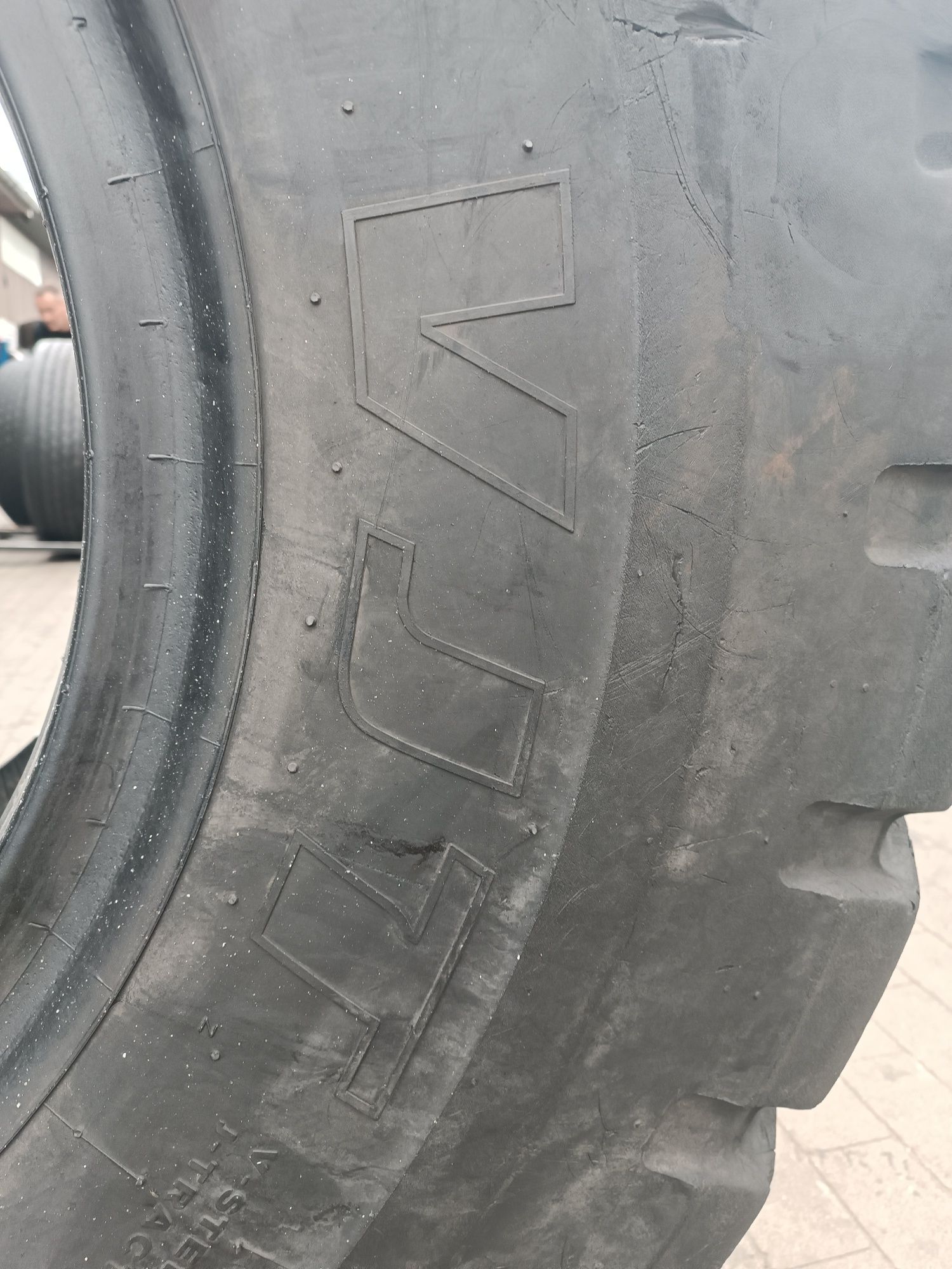 20.5R25 Bridgestone VJT 20.5-25  opona przemysłowa