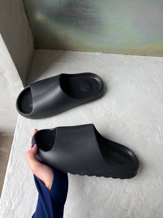 Klapki Yeezy Slide black
