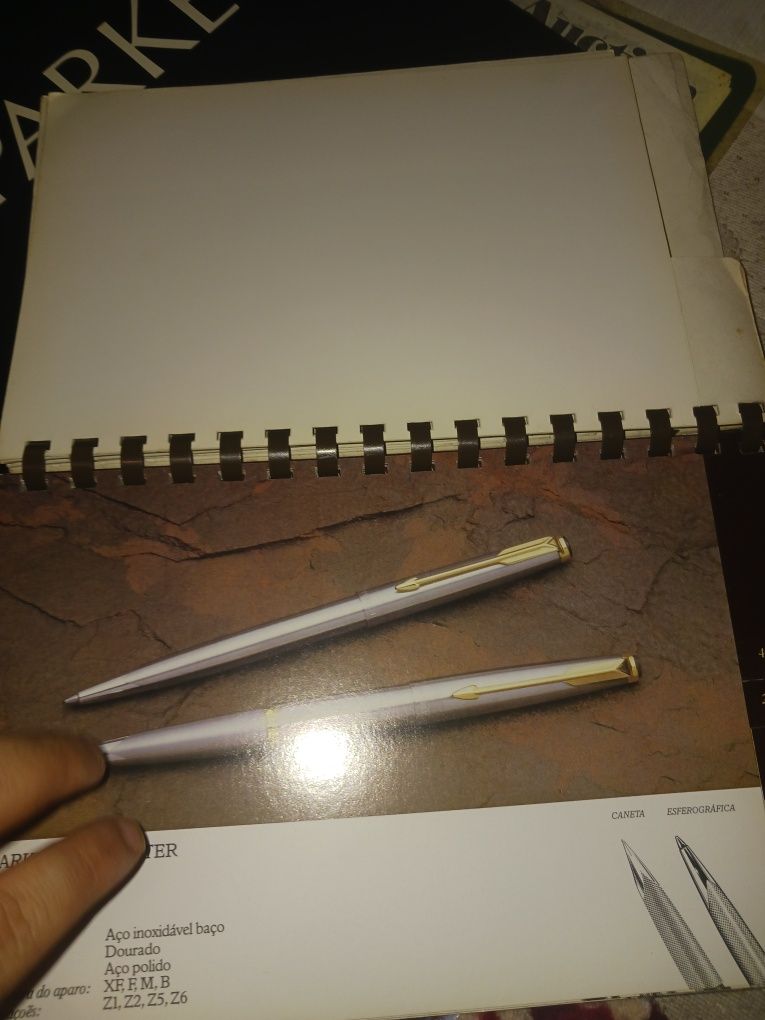 Livro de canetas parker