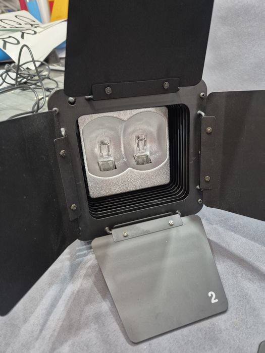 Halogen oświetleniowy Osram studio 2000