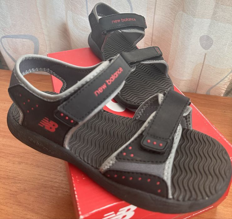 Сандалии New Balance