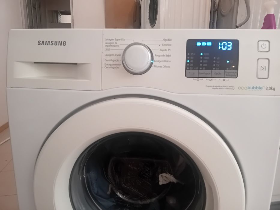 Maquina lavar roupa