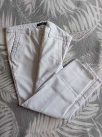 Białe spodnie materiałowe Mohito S