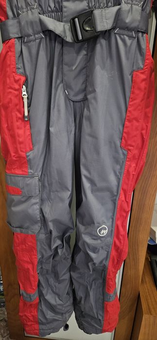 Fato de neve adolescente