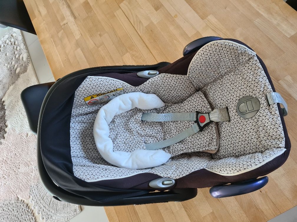 Fotelik,nosidełko,  baza maxi cosi easy base 2