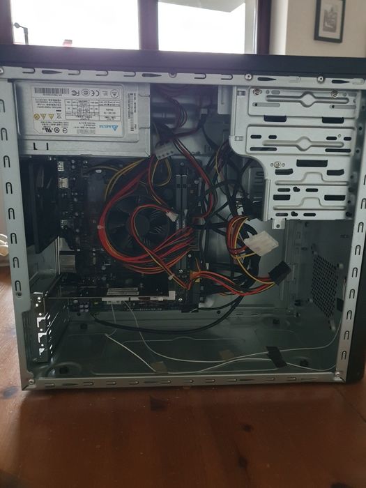 Komputer stacjonarny ASUS i5/SSD 240GB/ DDR4 8GB/GTX