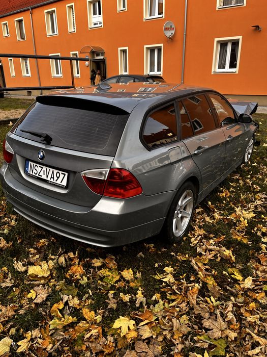 Sprzedam BMW 320i 150km po remoncie silnika!