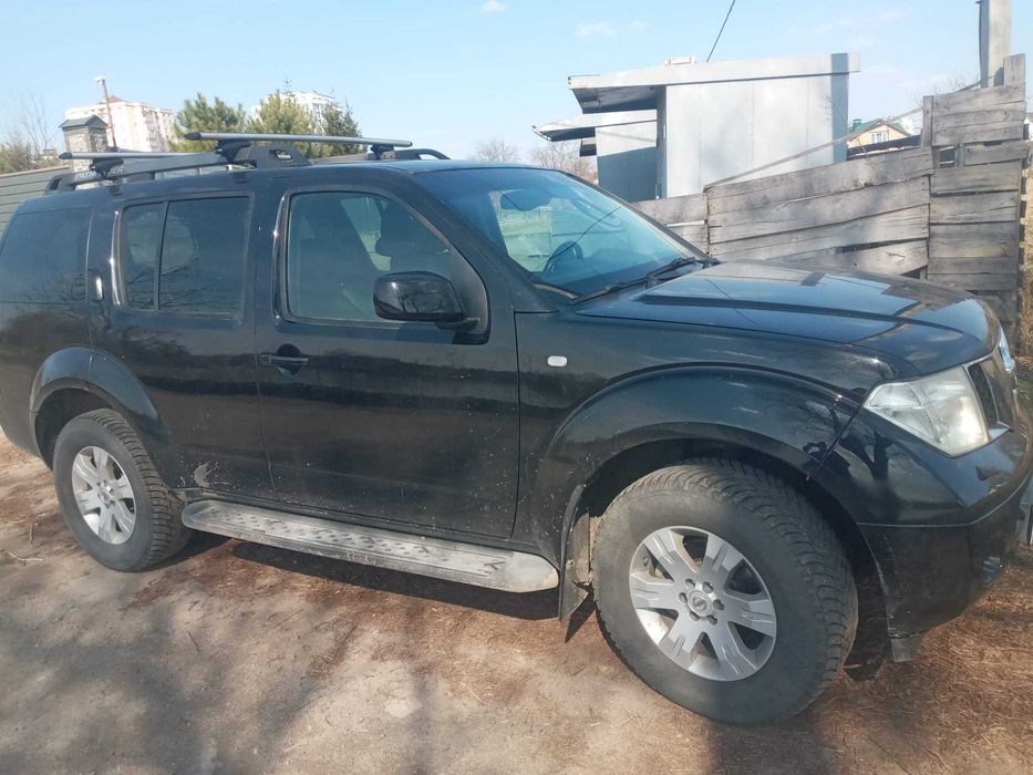 Nissan pathfinder 4*4