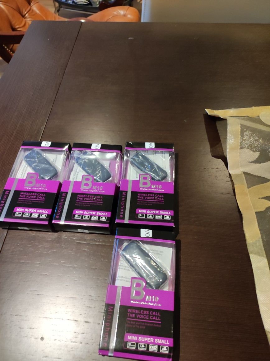 Super mini telemóvel dual sim novo