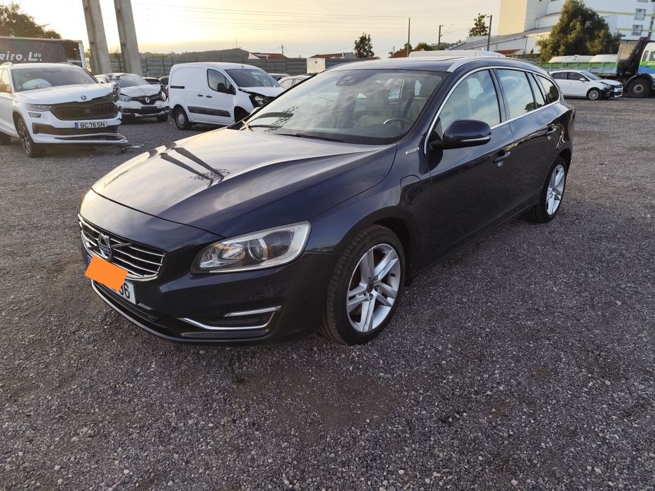 Volvo V60 D6 2.4 Híbrido Plugin 2013