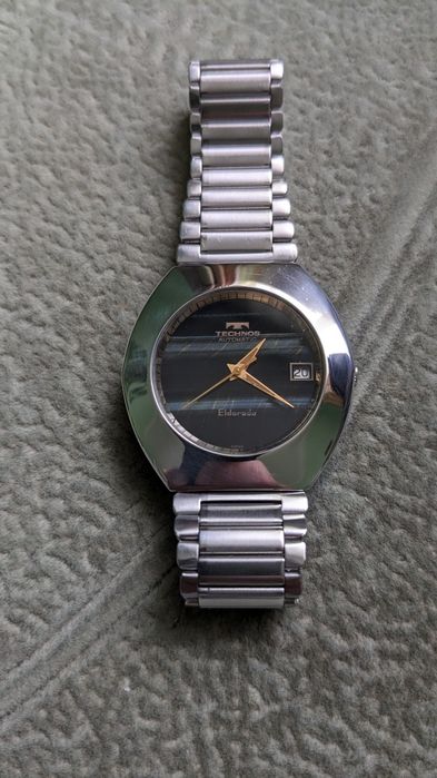 Часи Technos. Швейцарія