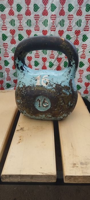 Гиря 16 кг спортивная