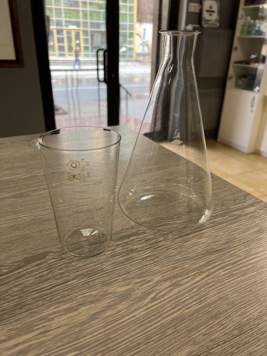 Колбы . Для хим экспериментов