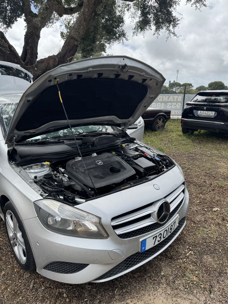 Mercedes A180 CDI Urban 1.5cdi  110cv | 2014 | 138.000 km | Nacional