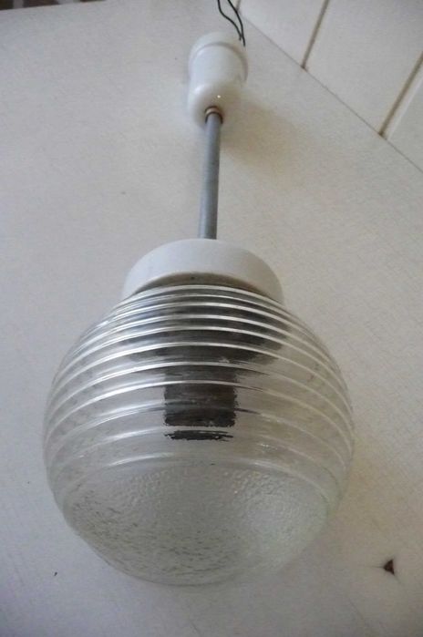 Lampa sufitowa, szklany klosz, antyk PRL