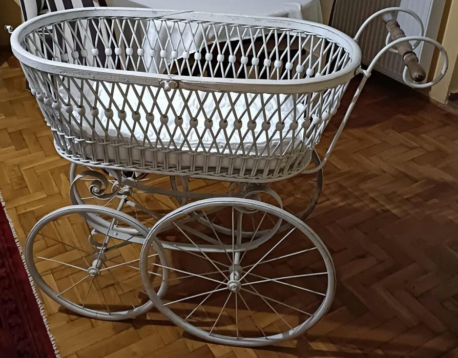 Wózek dziecięcy antyk