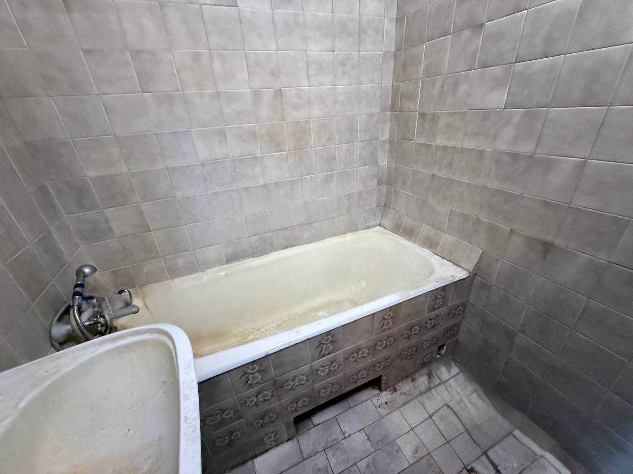 Продаж 2к квартири Рональда Рейгана 30а
