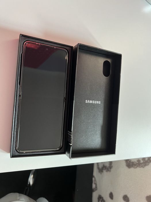 Samsung Flip4 różowy