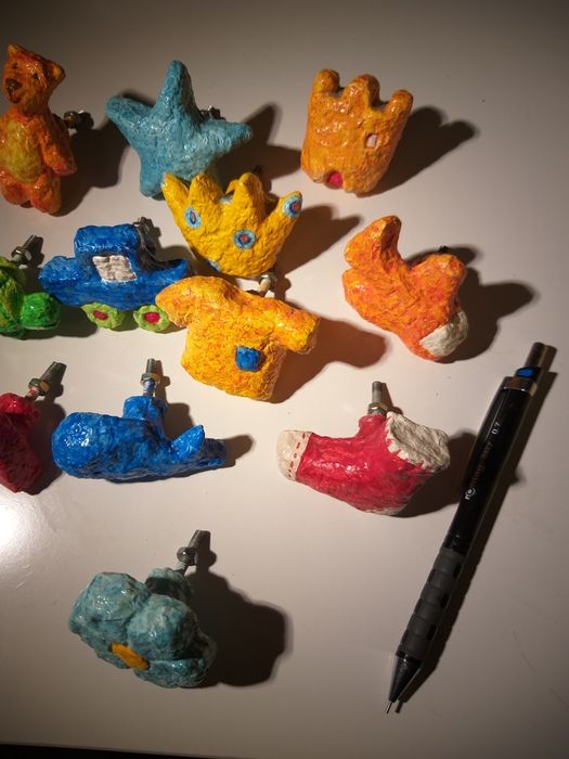 Puxadores infantis em papier maché