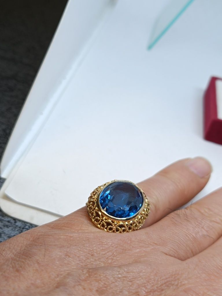 Złoty pierścionek z niebieskim oczkiem złoto 585 rozmiar 25