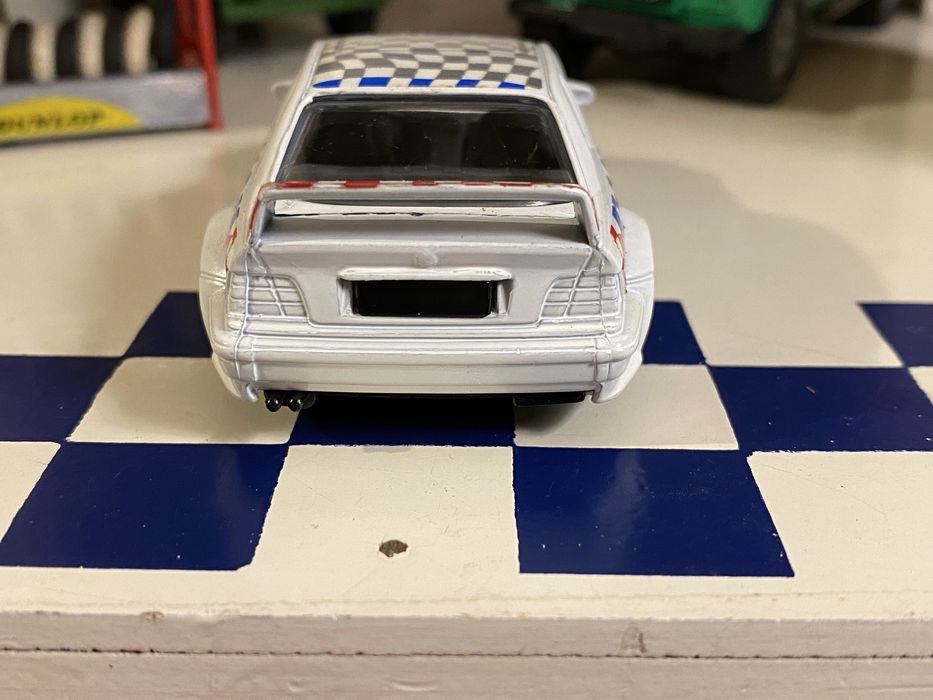 BMW M3 DTM Burago escala 1:43
