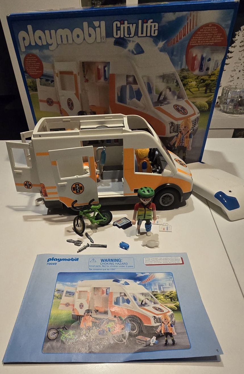 Klocki Playmobil City Life 70049 Karetka