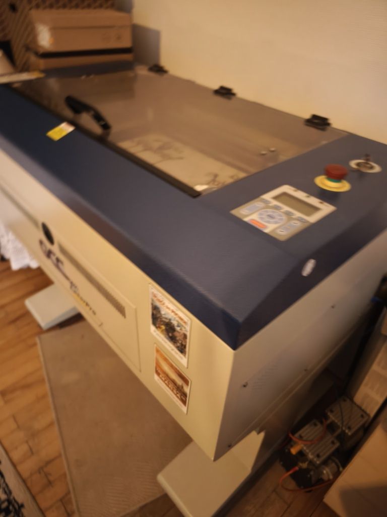 Laser CO2 GCC Merkury III ploter laserowy
