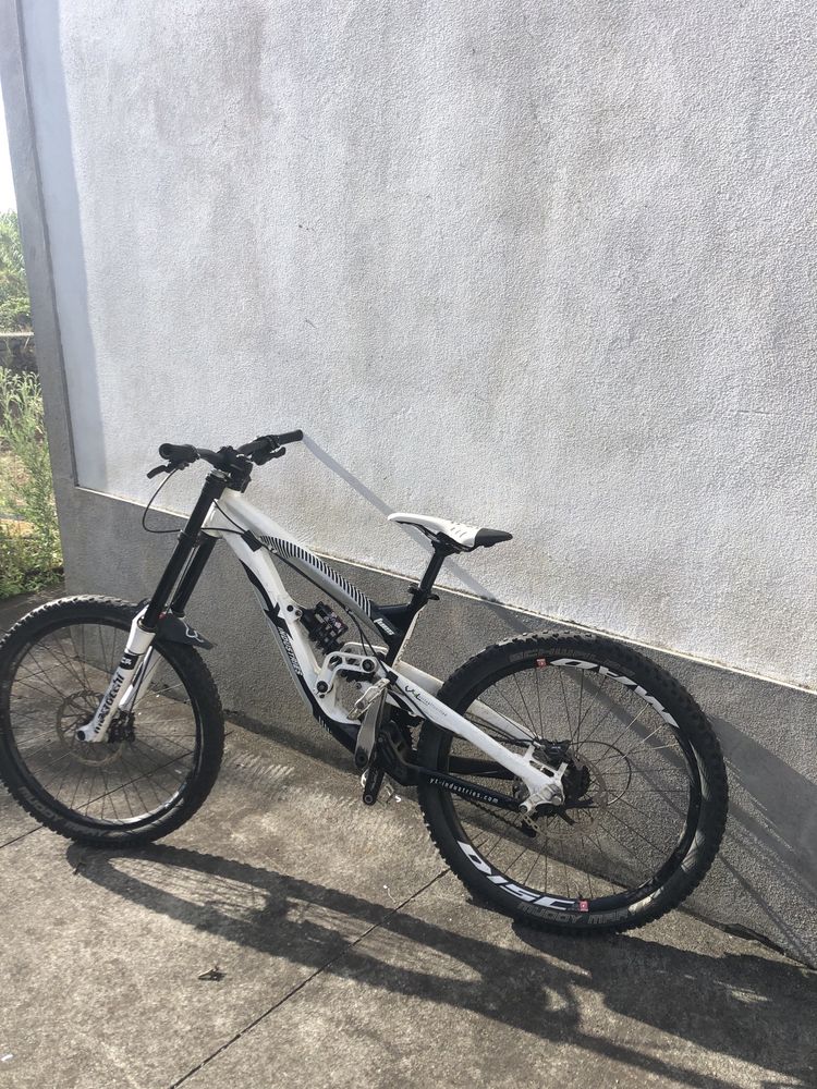 Yt industries tues downhill