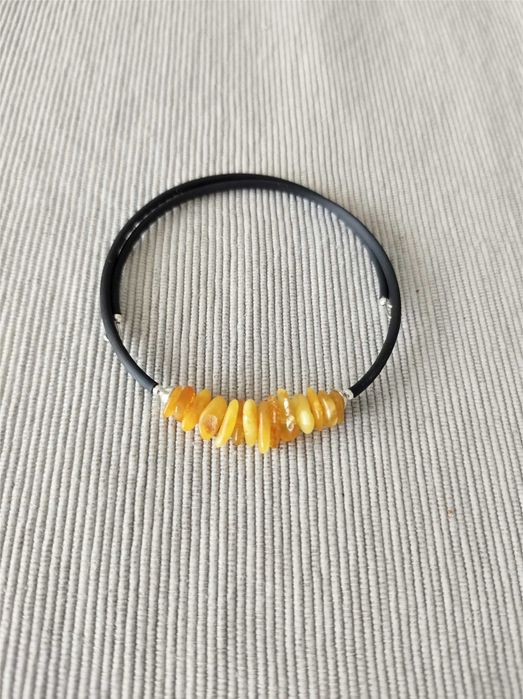 Bransoletka z bursztynami