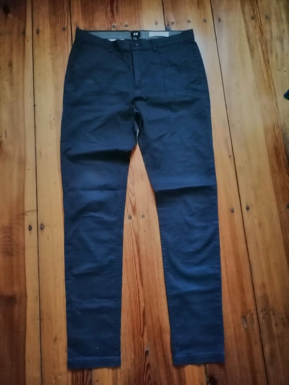 Materiałowe spodnie skinny fit męskie h&m r 48