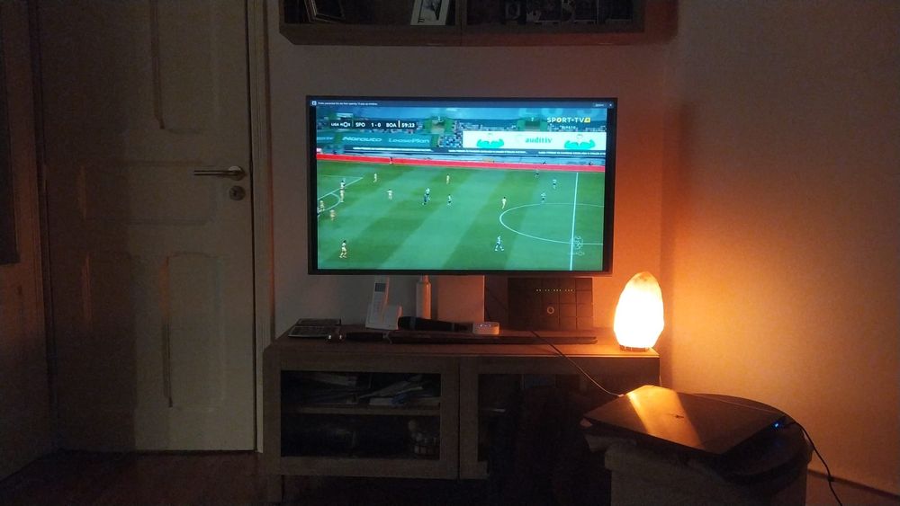 Móvel TV IKEA Besta com suporte de TV e estante suspensa Castanho