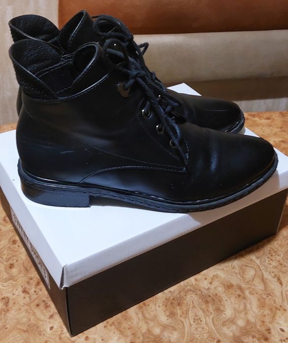 Ботінки жіночі демісезонні