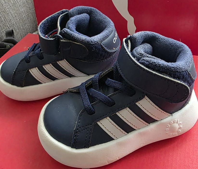 Buty dziecięce Adidas Grand Court Mid I